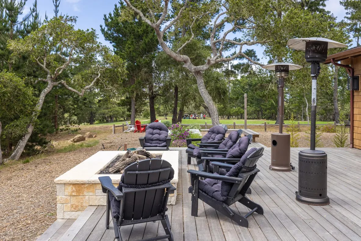 Treasure Oaks