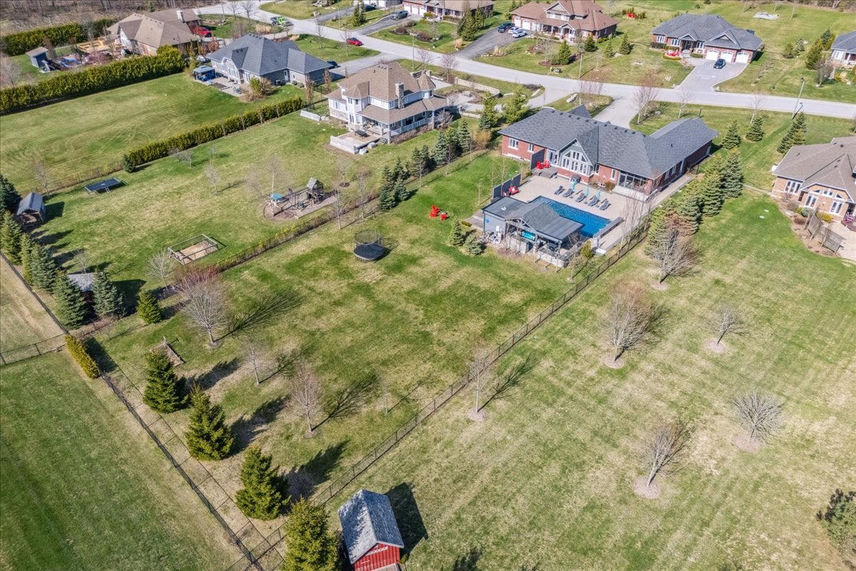 16 Goodwood St, Uxbridge