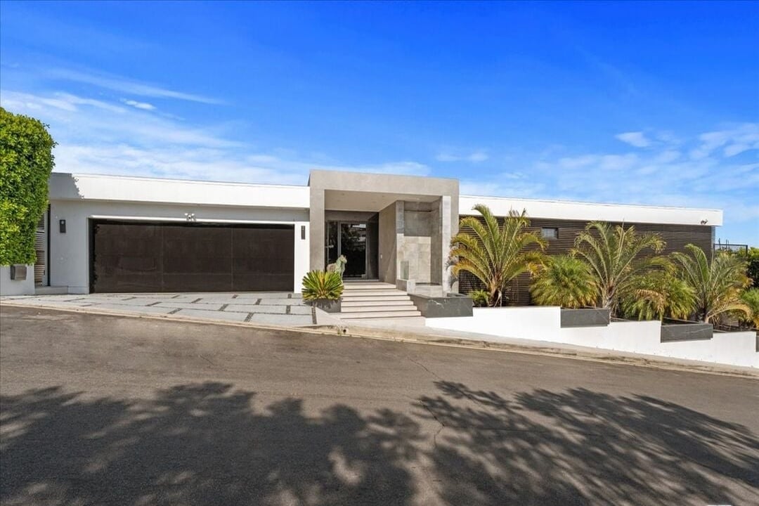 Celestia Estate, Hercules Dr, 90046