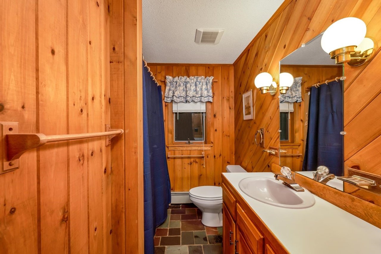 42 Hawkins Pond Rd