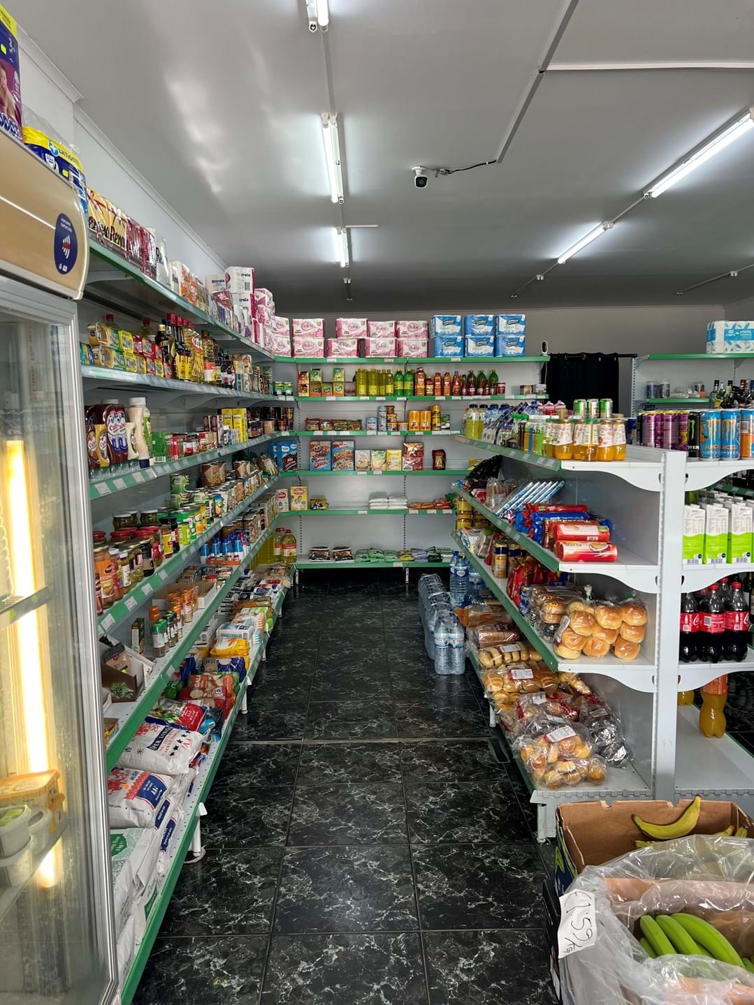 Prime Commercial Space Near Lisbon – Tenant in Place – 5% Annual Return