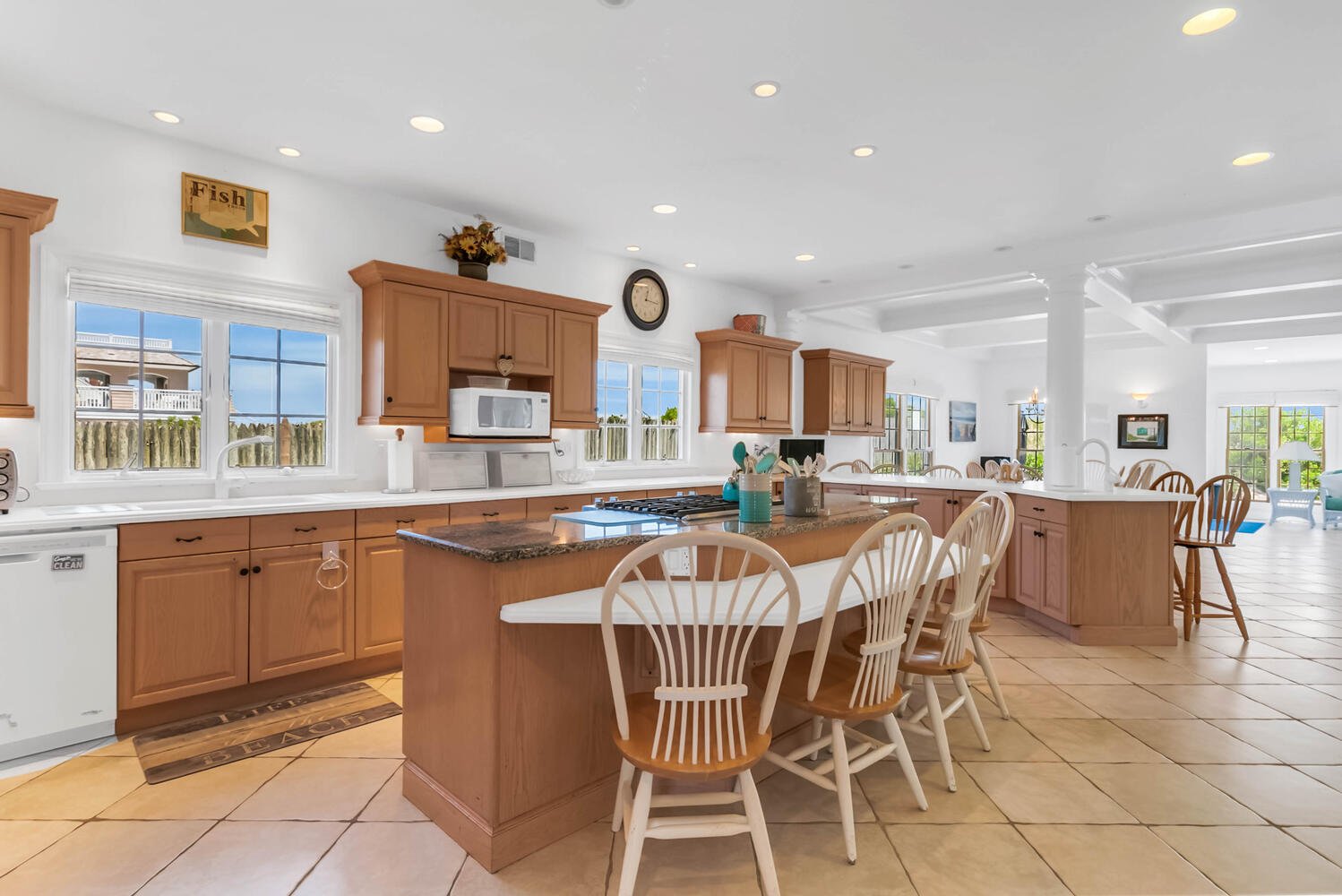 Summer Rental on the Oceanfront with Pool