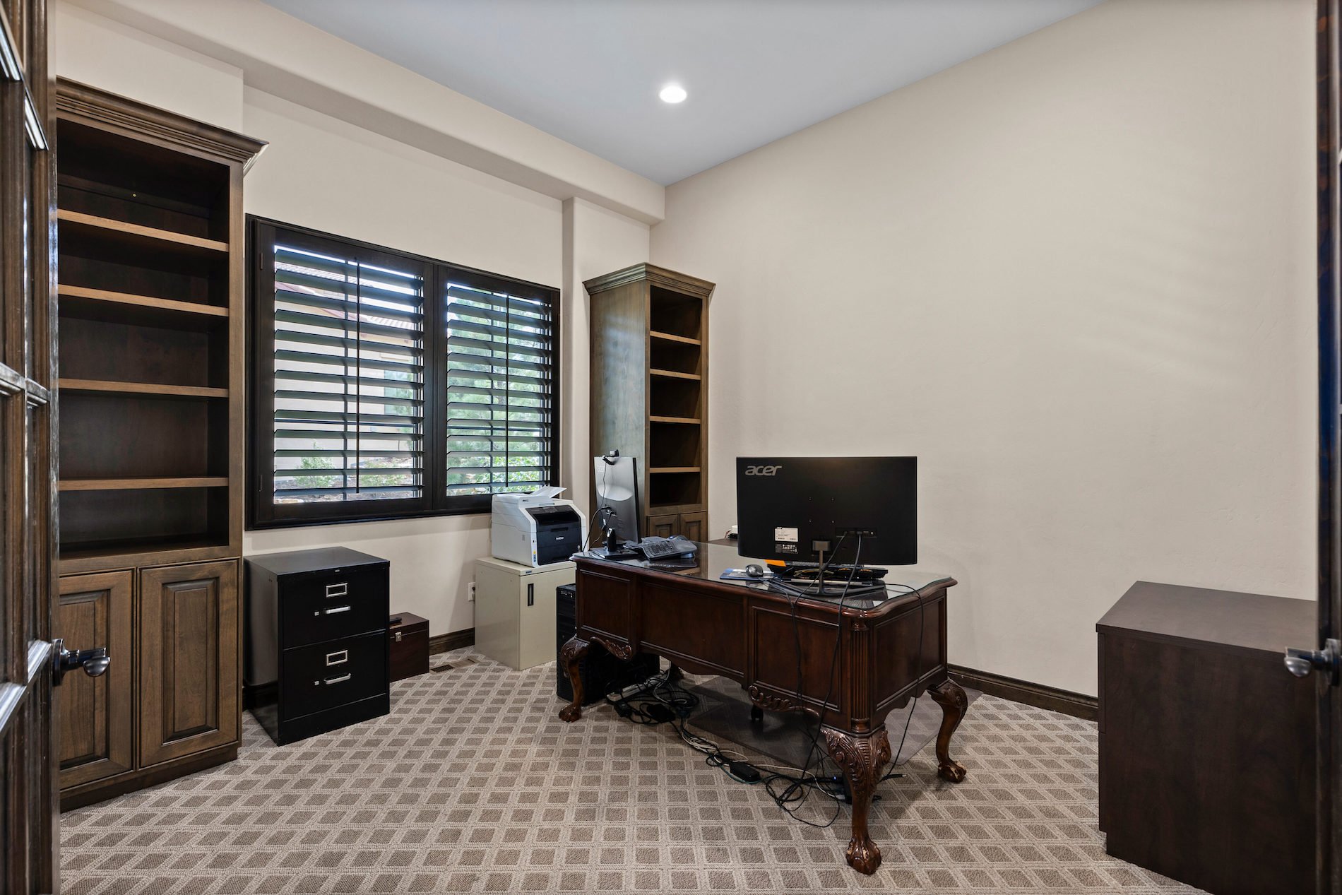 8122 Raphael Lane