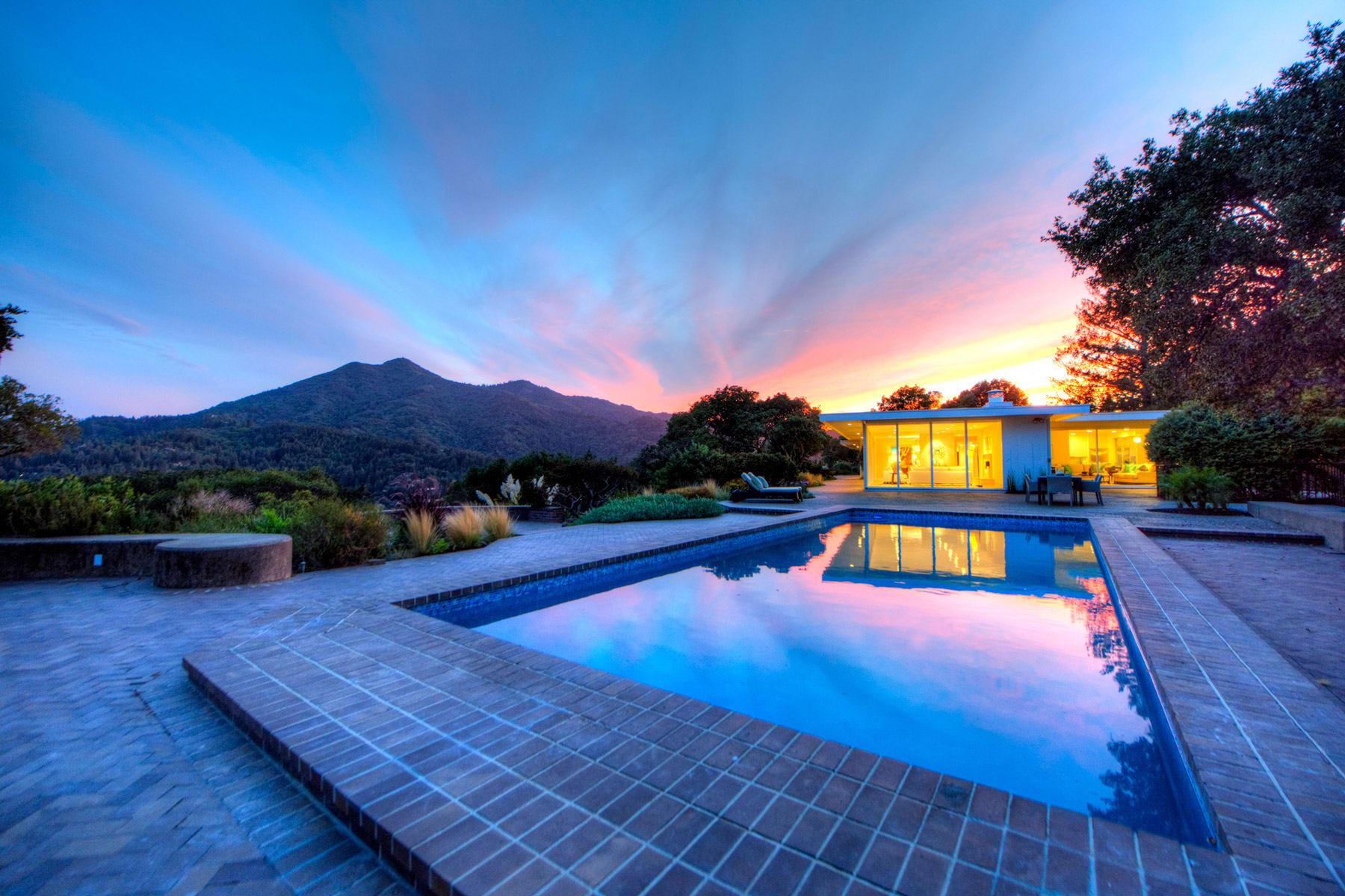 100 Rock Road