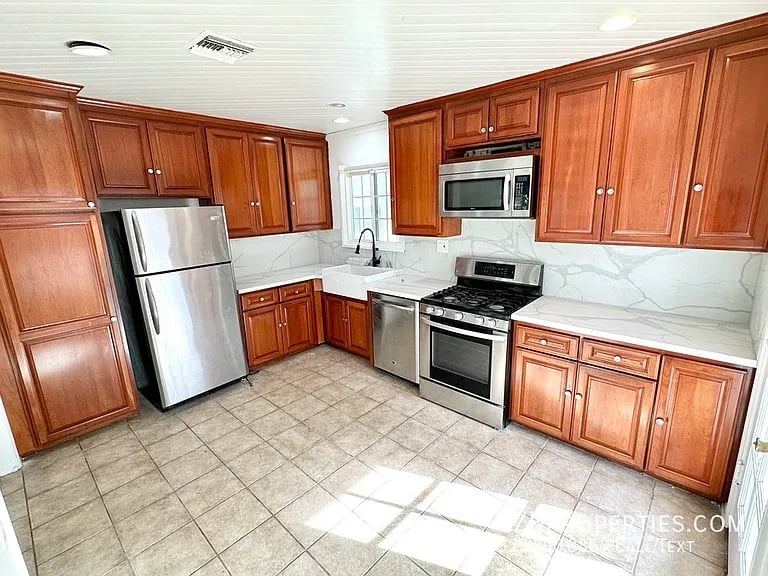 5116 Garden Grove 
