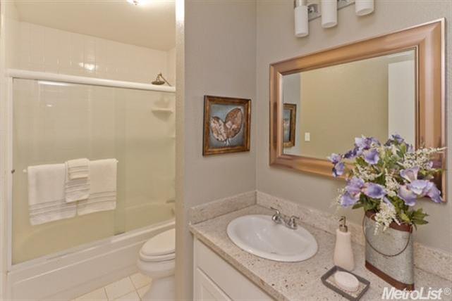 Another Home Sold in Sacramento by Gonsalves!