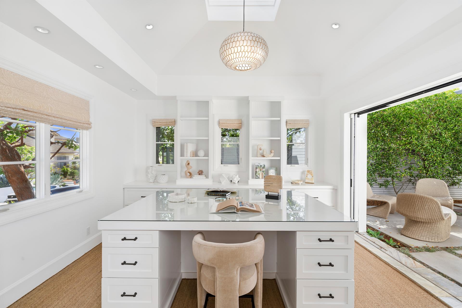 231 Tustin