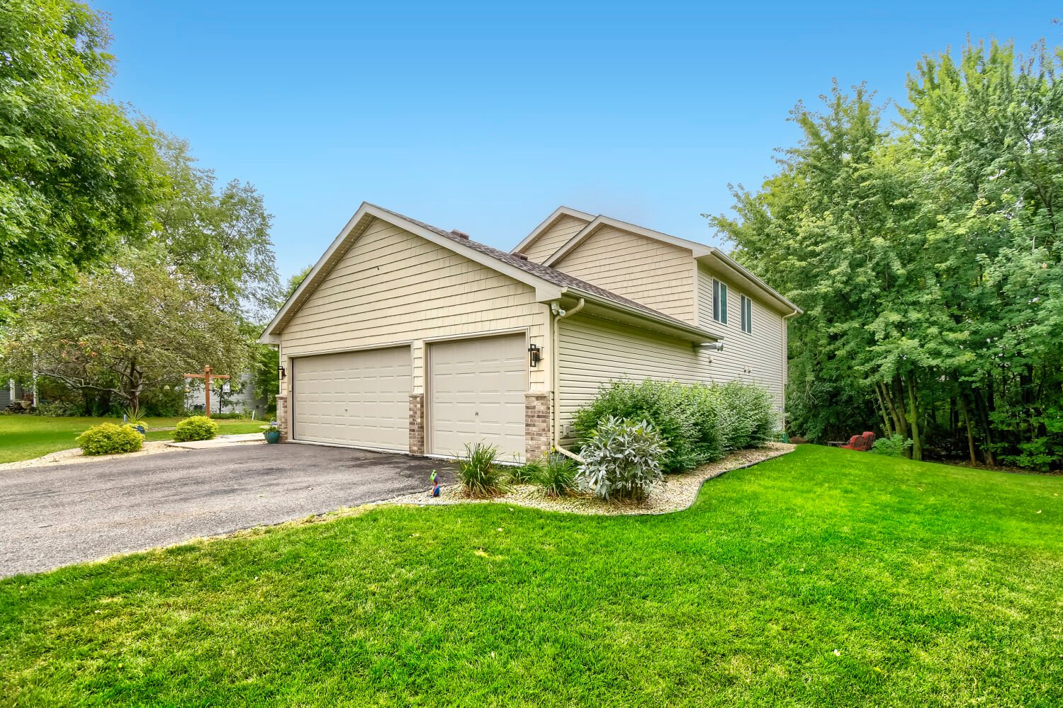 22376 Brett Trail, Rogers, MN 55374