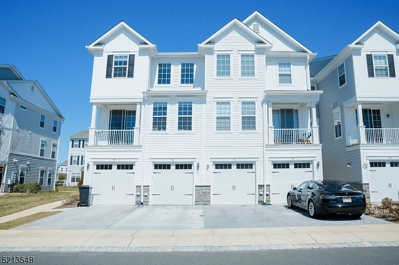 7A Tippet St