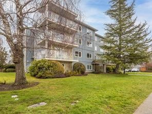 304-2360 James White Blvd, Sidney