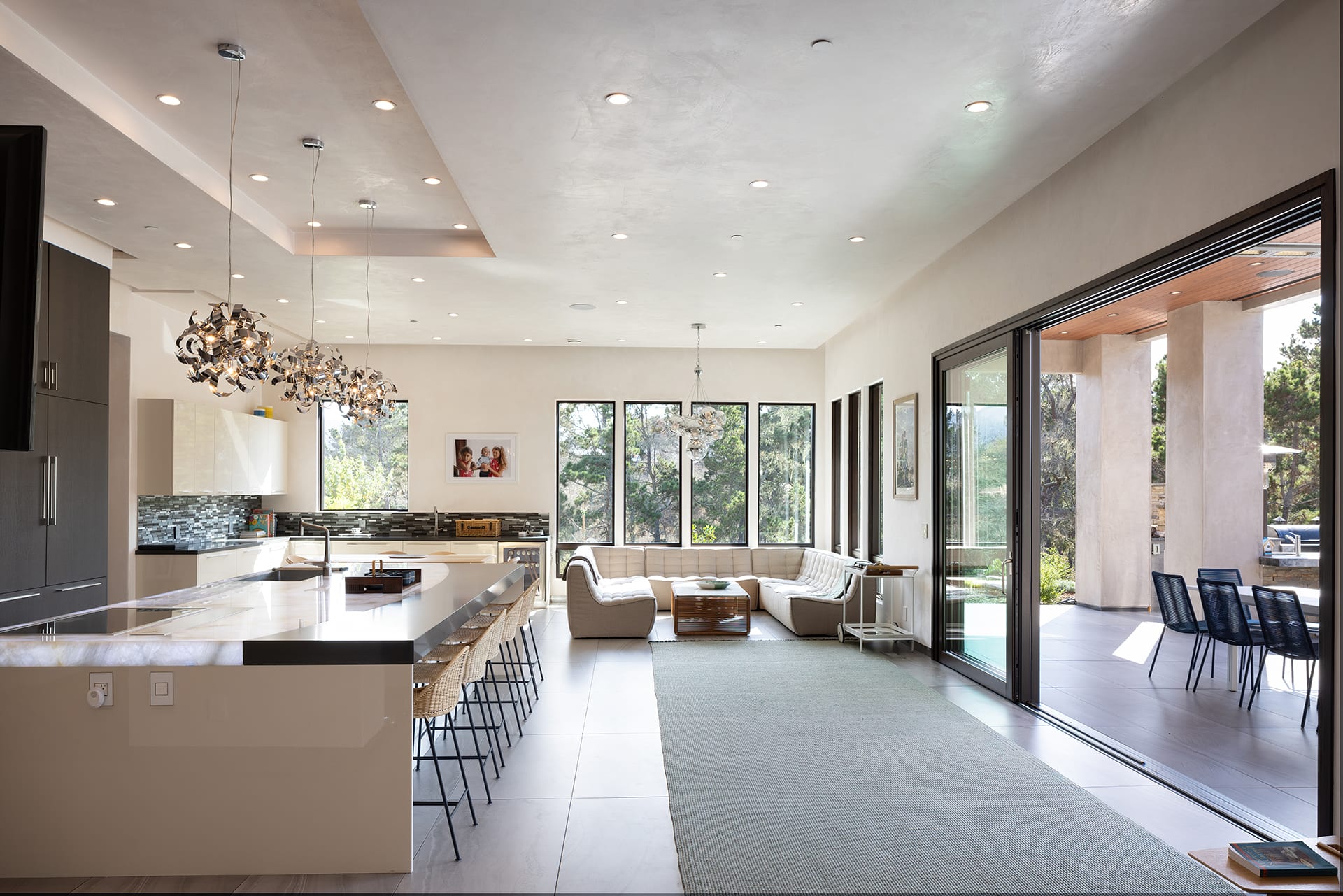 Contemporary Turn-Key Estate in Tehama - 10 Alta Madera Ave