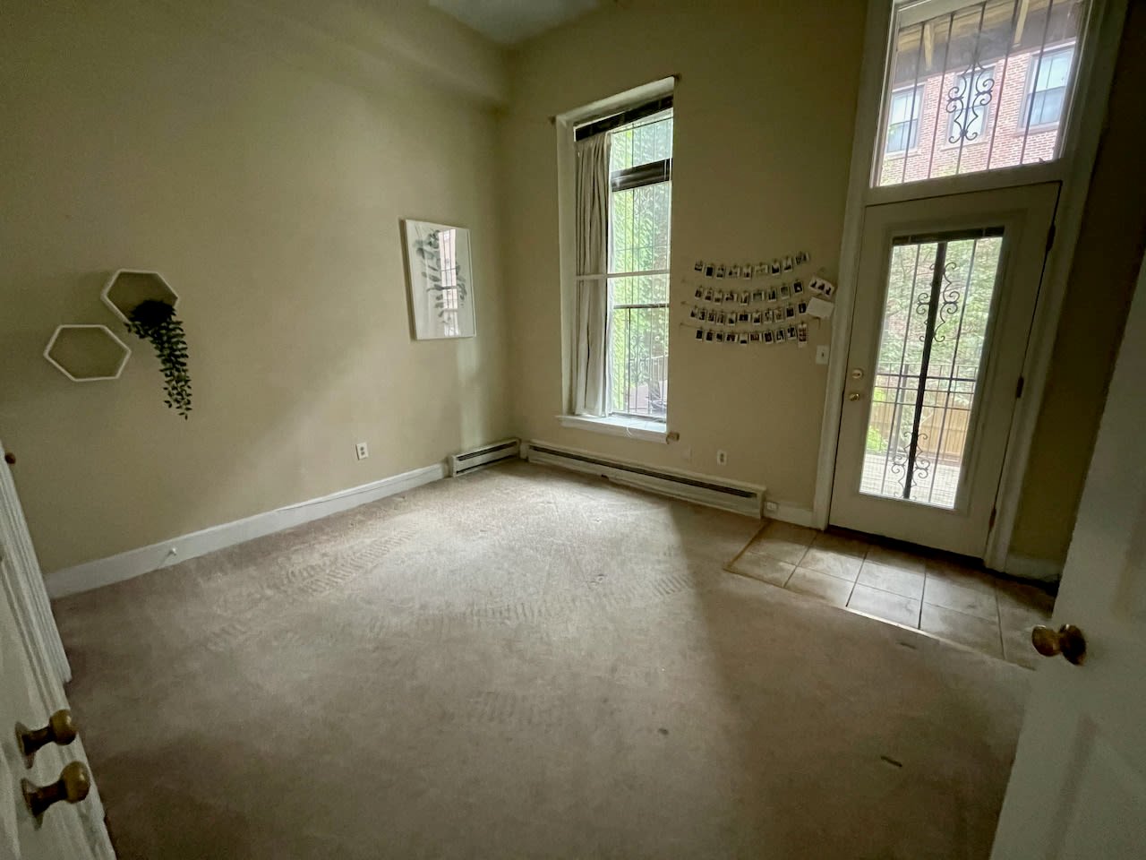 Mass Ave @ Shawmut Ave - 2 bed 1 bath w. Laundry and Deck! September! 