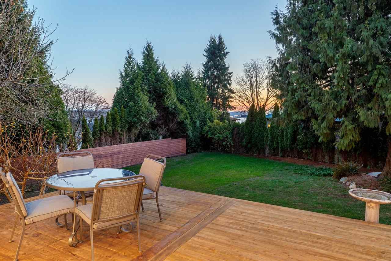 2065 Westdean Cres