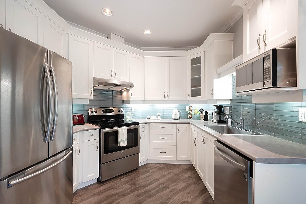 221-3280 Plateau Blvd