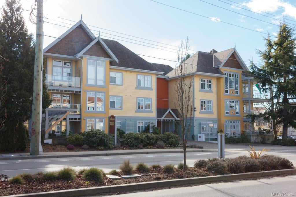 203-1663 McKenzie Ave