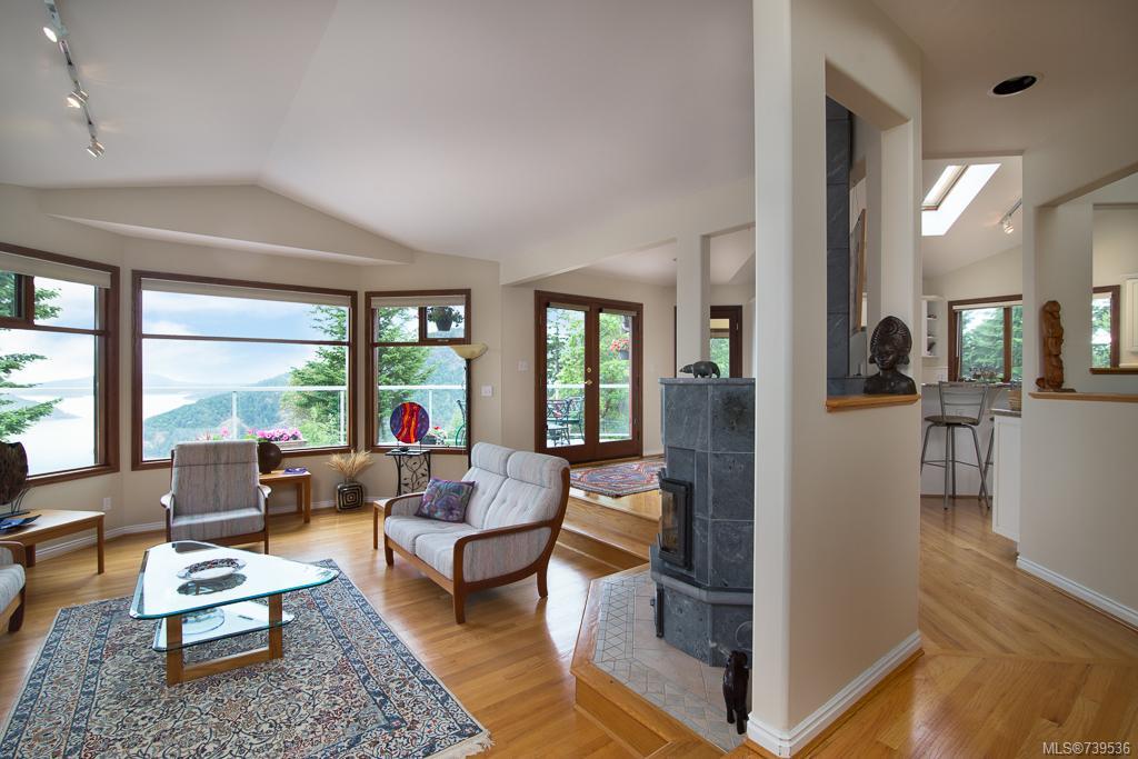 4286 Camsusa Rd, Malahat