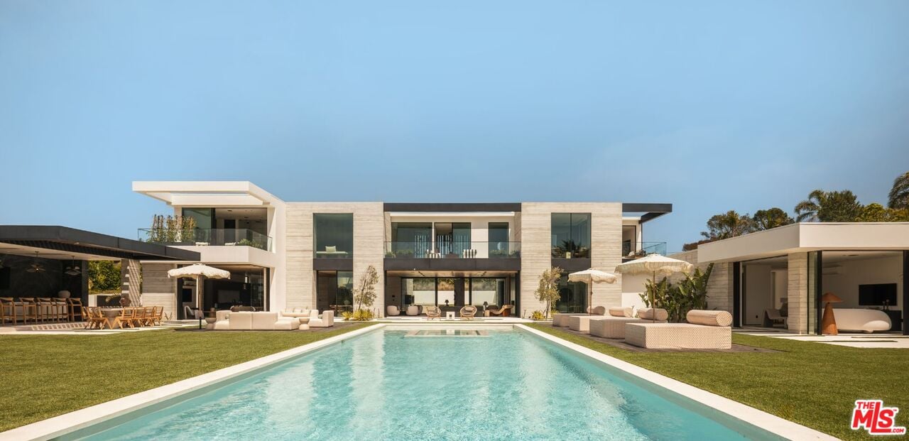 Skyreach Manor, Dume Dr, 90265