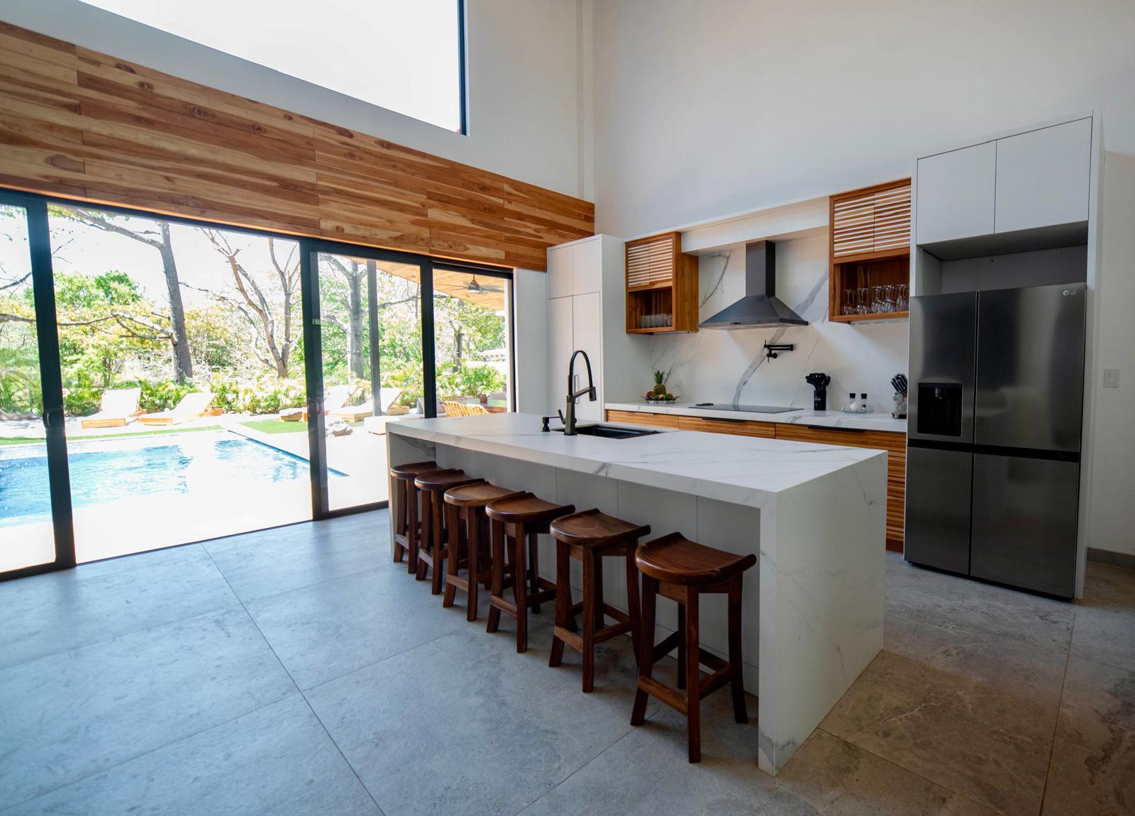 Casa La Ola Perfecta | Luxury 5-Bedroom Home with Pool Near the Beach in Hacienda Pinilla