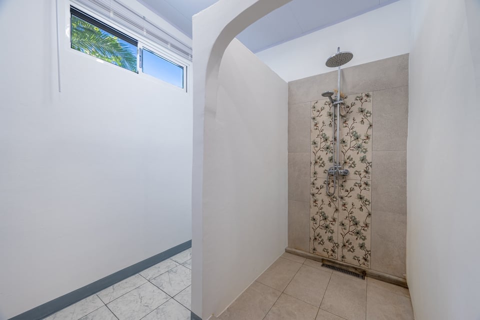 Commercial Asset With Built-In Cash Flow For Sale - BRASILITO BEACH 