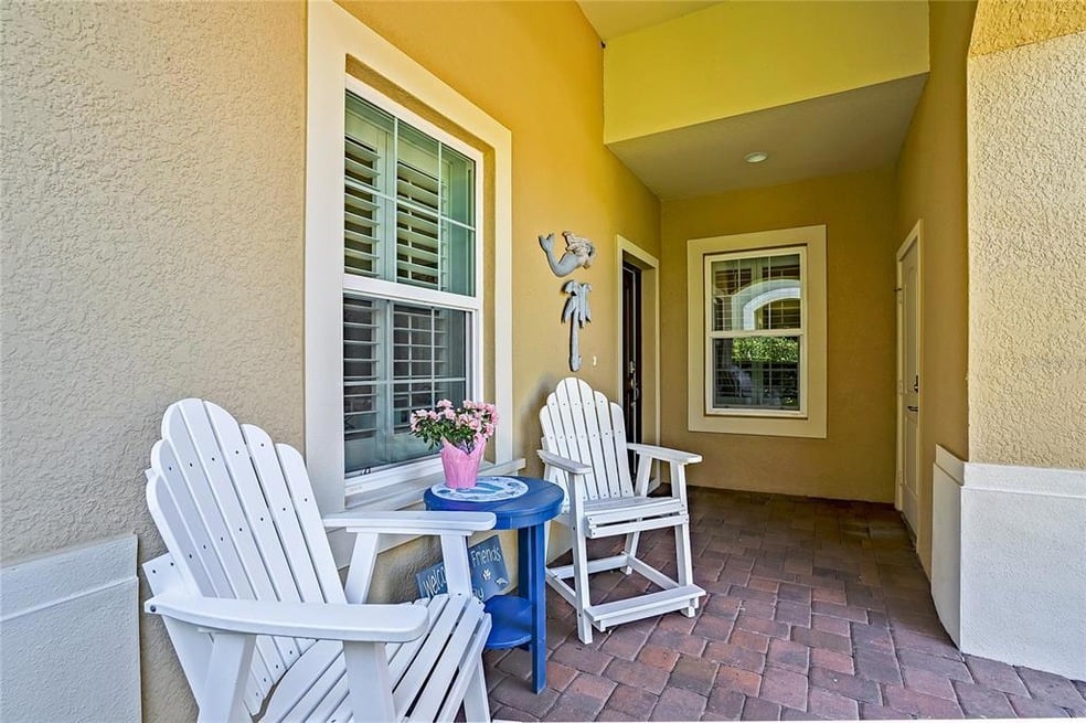 6913 Vista Bella Dr