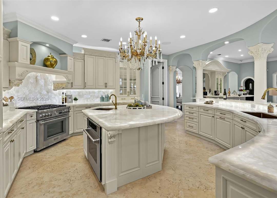 628 Coral Way