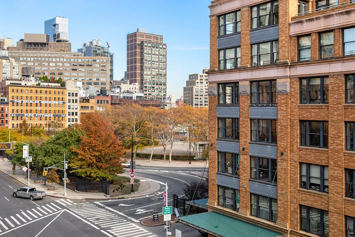 53 North Moore St, #4D