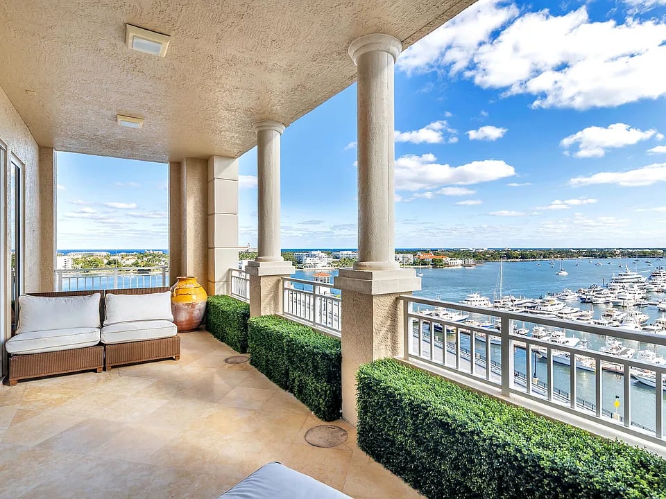 622 N Flagler Drive Unit: 904