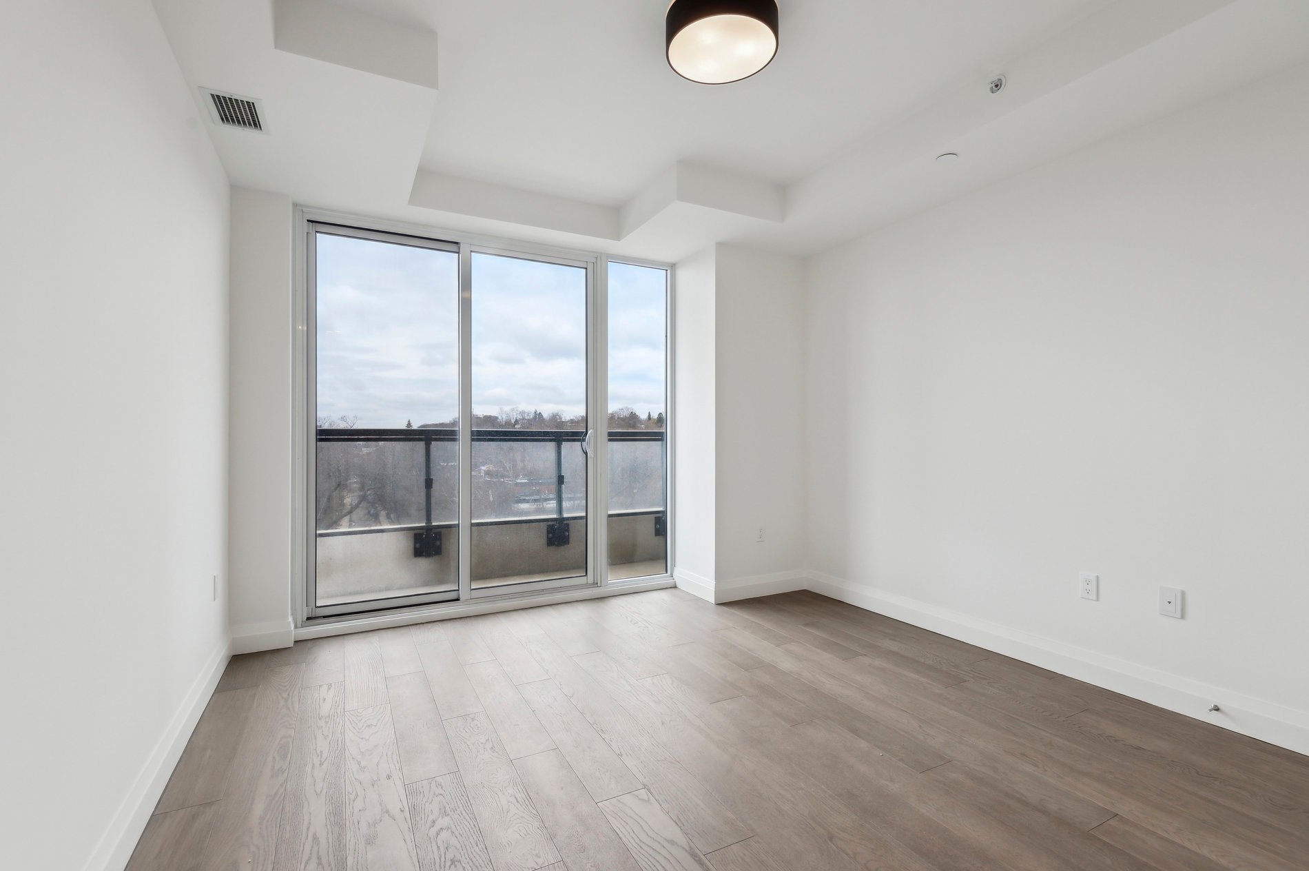 285 Avenue Road #601