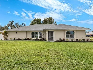 432 SW 33rd Ter