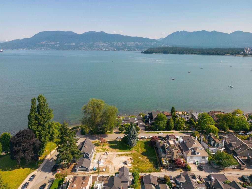 2568 Point Grey Rd