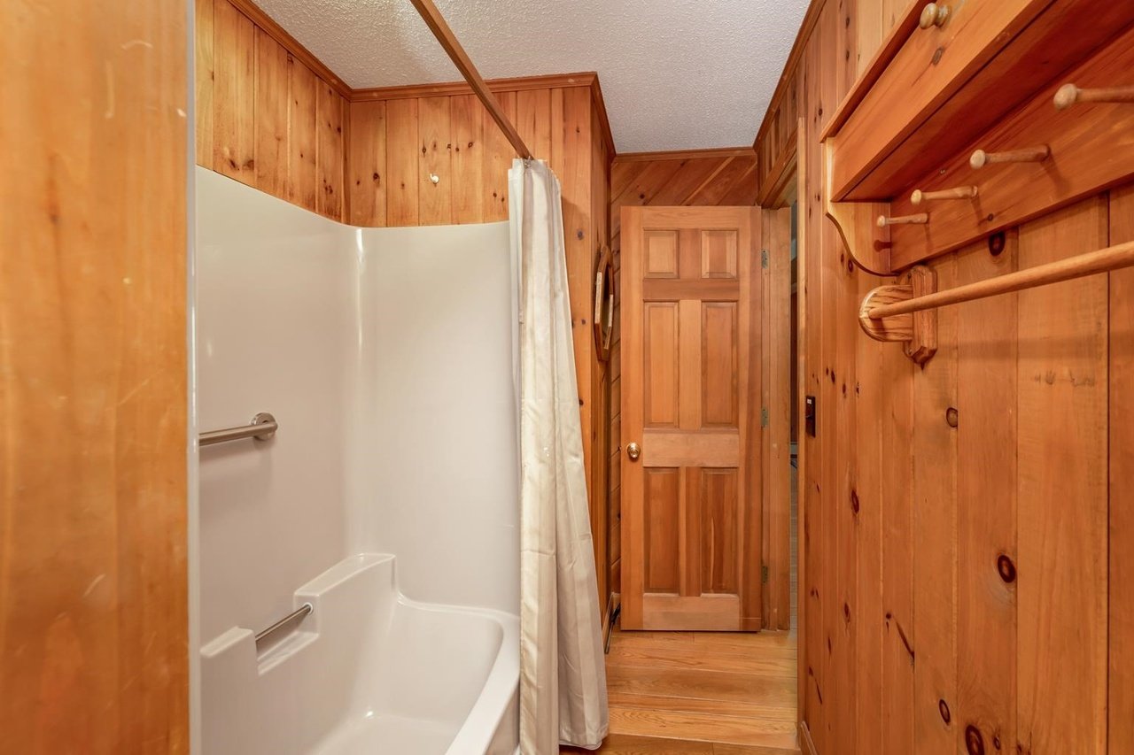 42 Hawkins Pond Rd