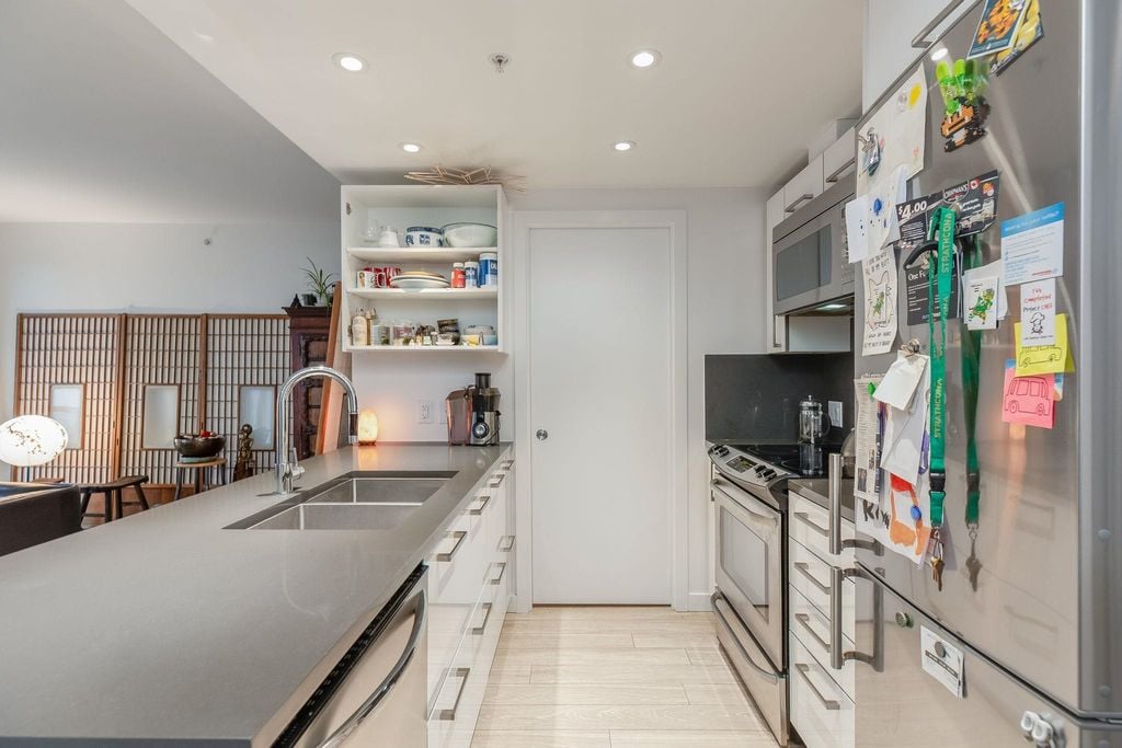 955 E Hastings St, #905