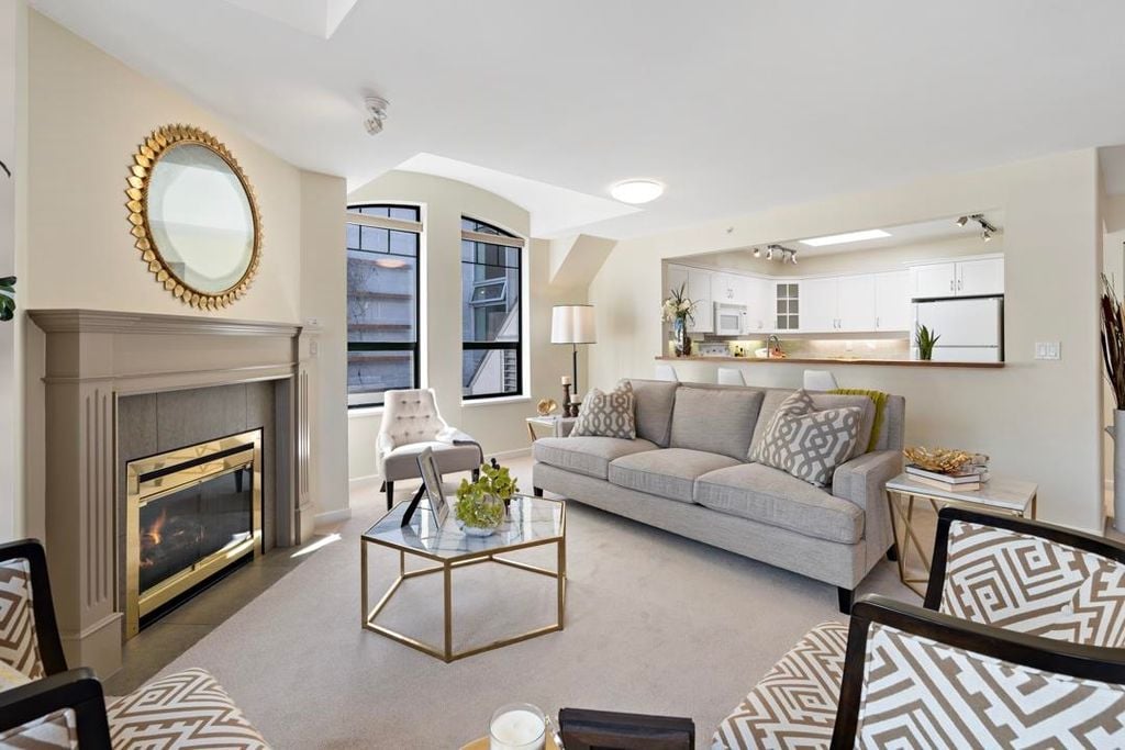 3088 Highland Blvd, #304