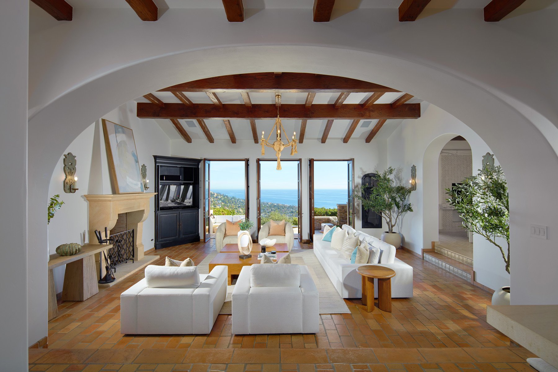 1302 Skyline Drive