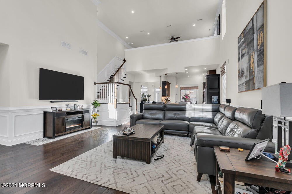 36 Sunset Dr