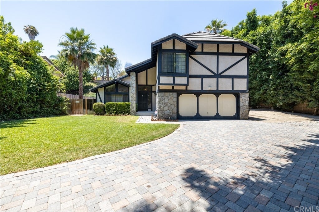 28601 Avenida Del Caballo