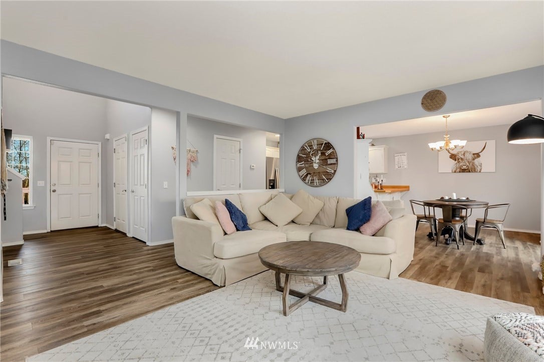 3413 68th Dr NE