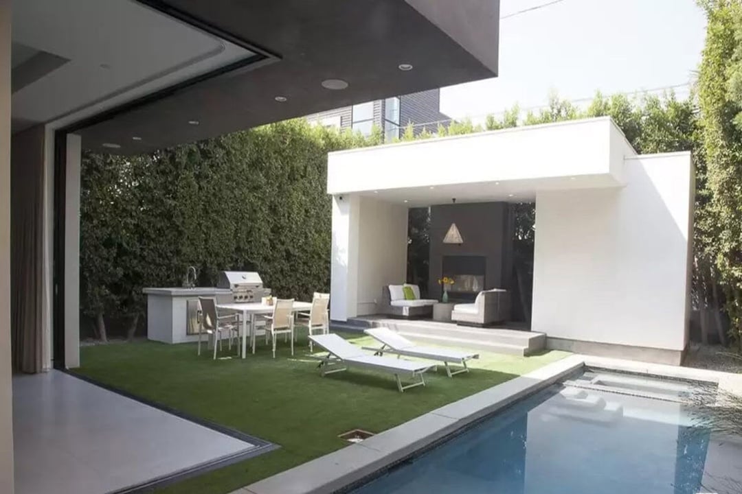 Garden Crescent, North Harper Avenue, 90048