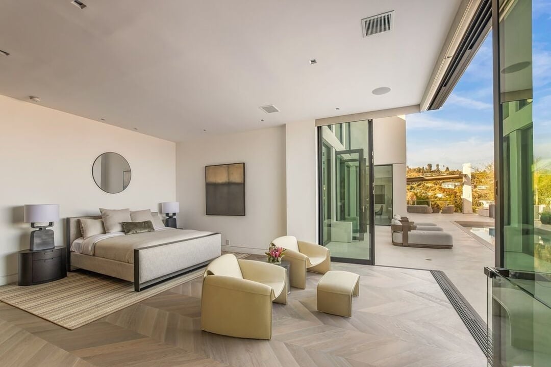 Monarch Crest, Sierra Mar Pl, 90069