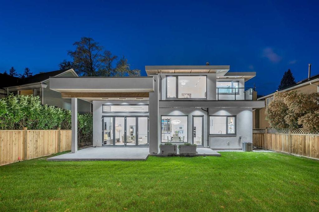 1415 Woods Dr