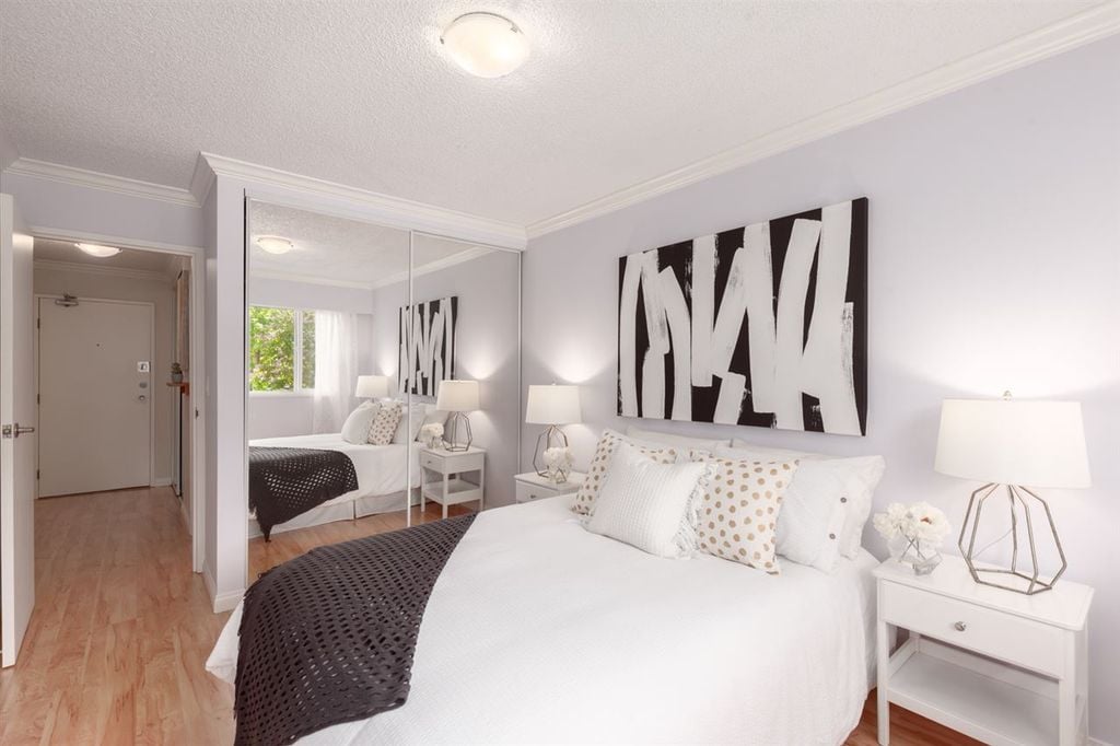 2033 W 7th Ave, #202