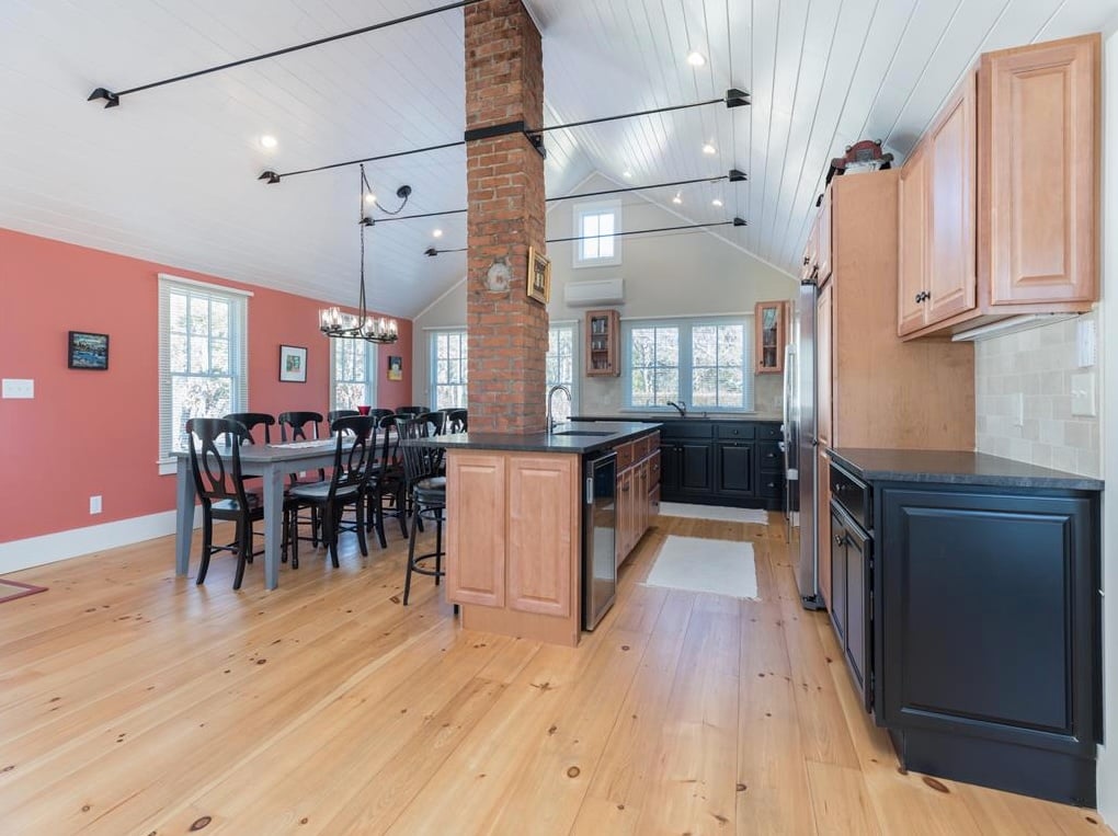 204 Katama Rd