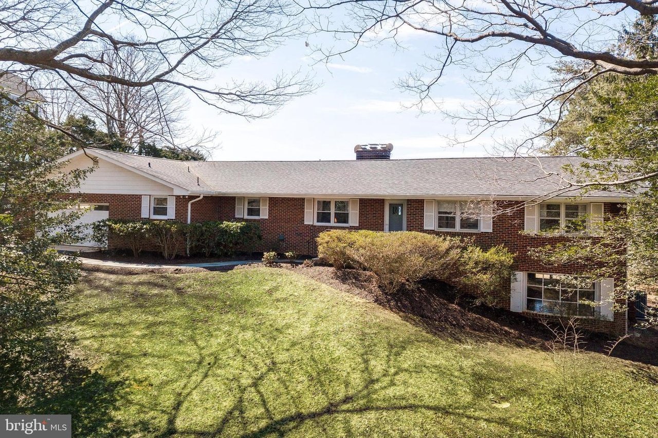 231 Riverside Dr