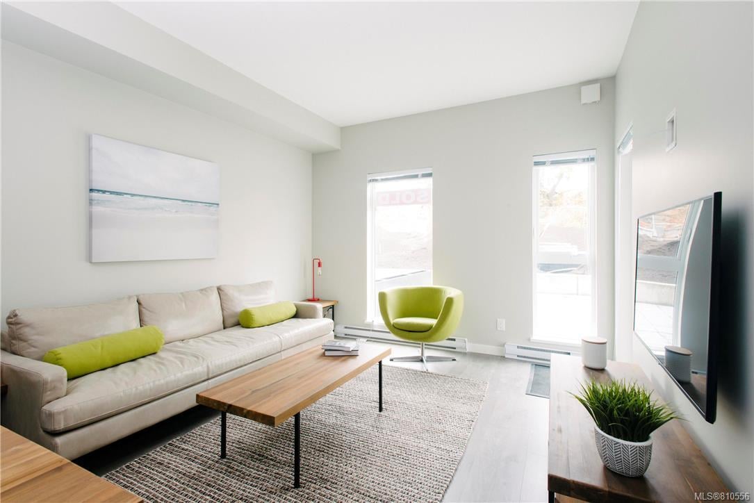 214-767 Tyee Rd