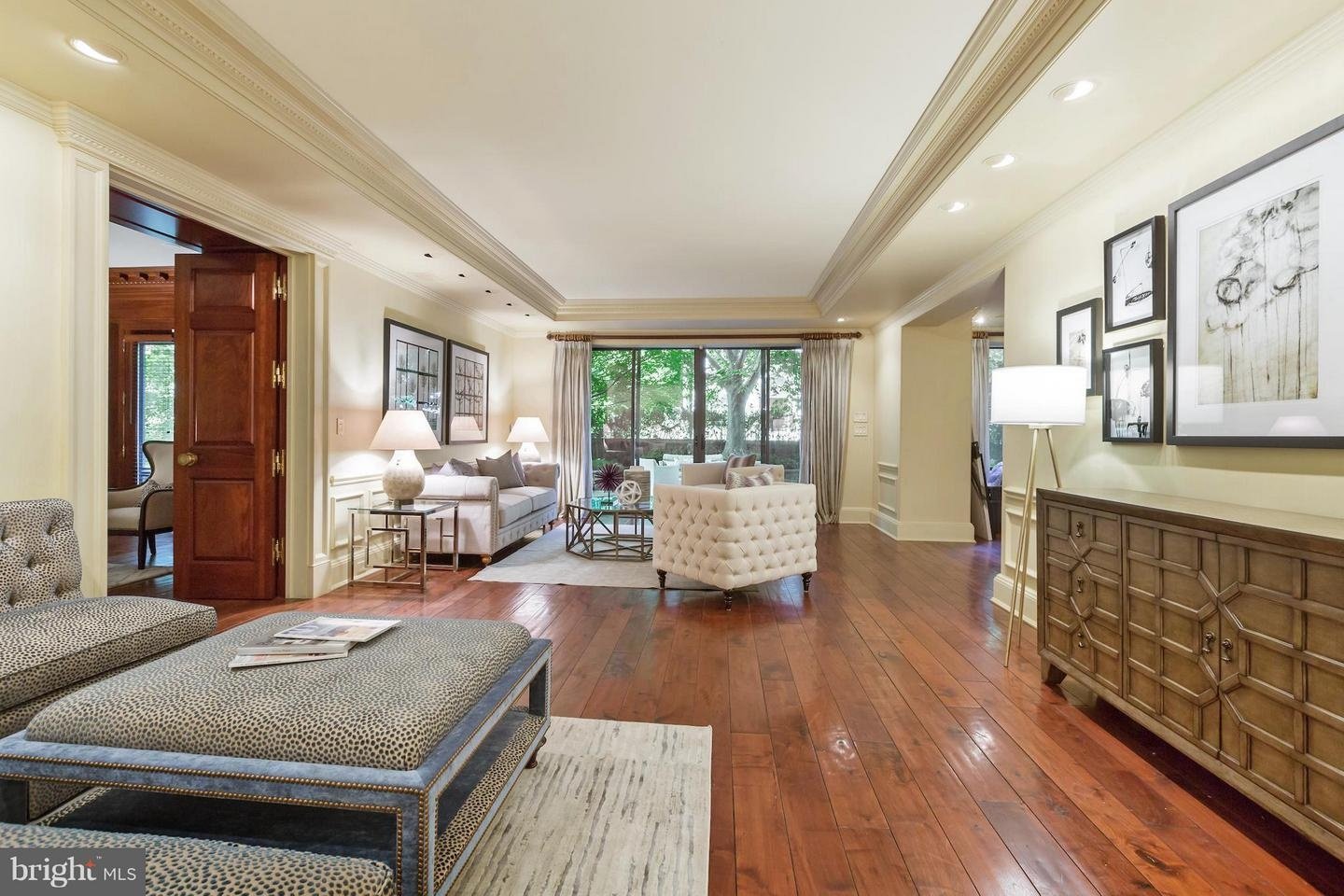 2700 Calvert St NW Unit 107