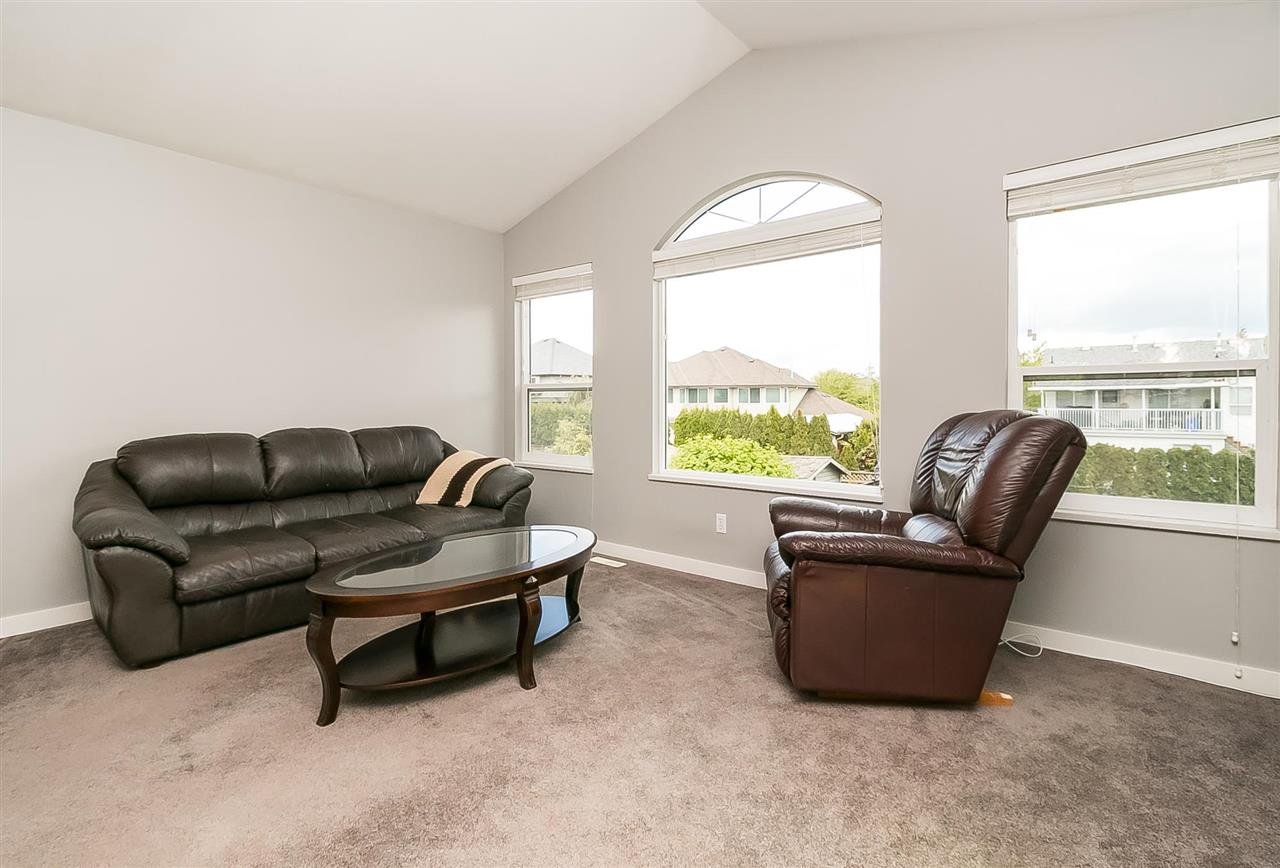 27075 26 Ave