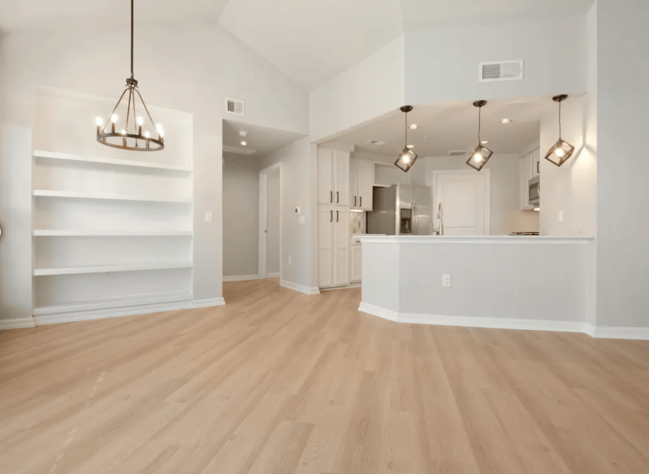 Lease Today and Enjoy 6 WEEKS FREE!