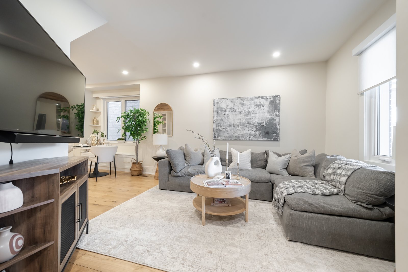 135 Sellers Ave 