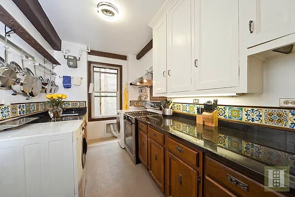 54 Riverside Dr Ste 12C