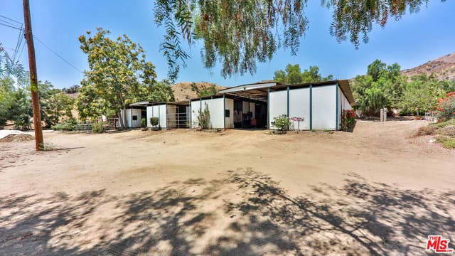 9211 Del Arroyo Dr